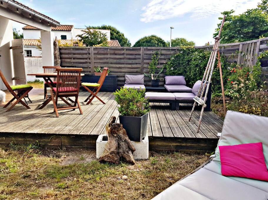 Beach House Avec Jardin 200M De La Plage La Couarde-sur-Mer Luaran gambar
